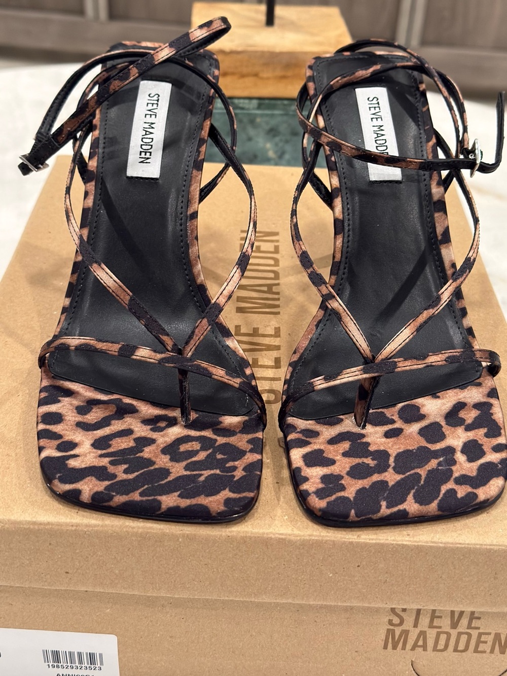 NWT Steve Madden Annie Leopard Print Strappy Sandals Sz 9.5